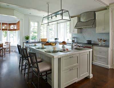  Traditional Family Home Kitchen. Darien, Connecticut by Foley & Cox.