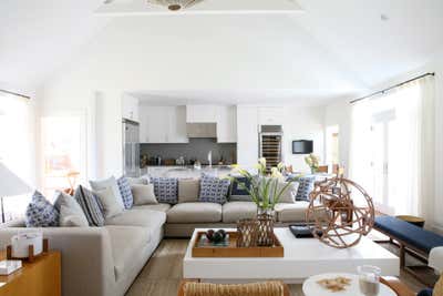  Country Vacation Home Living Room. Bridgehampton, New York by Foley & Cox.