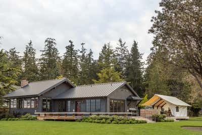  Coastal Cottage Vacation Home Exterior. Whidbey Island Retreat by Hoedemaker Pfeiffer.