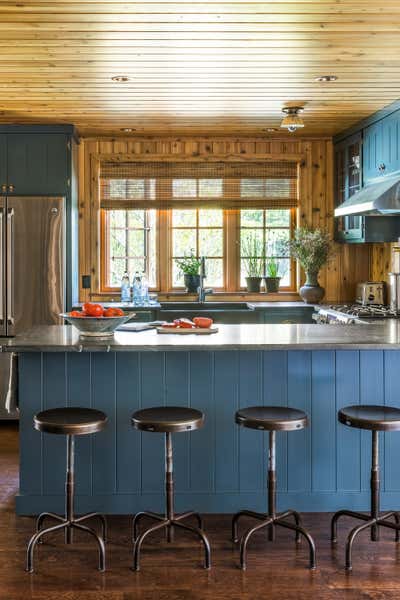  Coastal Cottage Vacation Home Kitchen. Whidbey Island Retreat by Hoedemaker Pfeiffer.