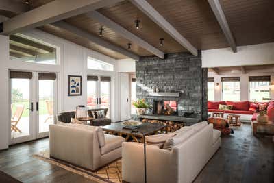 Beach Style Beach House Living Room. Whidbey Island Home by Hoedemaker Pfeiffer.