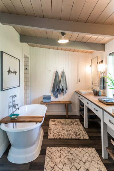  Beach Style Cottage Beach House Bathroom. Whidbey Island Home by Hoedemaker Pfeiffer.