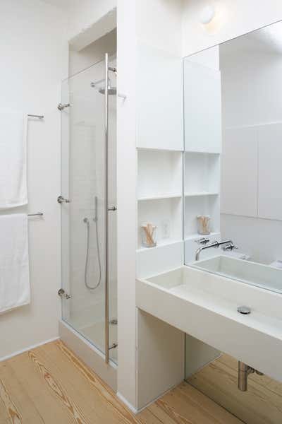  Minimalist Apartment Bathroom. GREENWHICH VILLAGE PIED-À-TERRE by Magdalena Keck Interior Design.