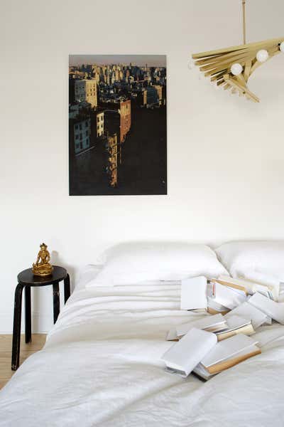 Contemporary Apartment Bedroom. GREENWHICH VILLAGE PIED-À-TERRE by Magdalena Keck Interior Design.