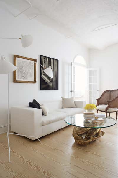  Minimalist Apartment Living Room. GREENWHICH VILLAGE PIED-À-TERRE by Magdalena Keck Interior Design.