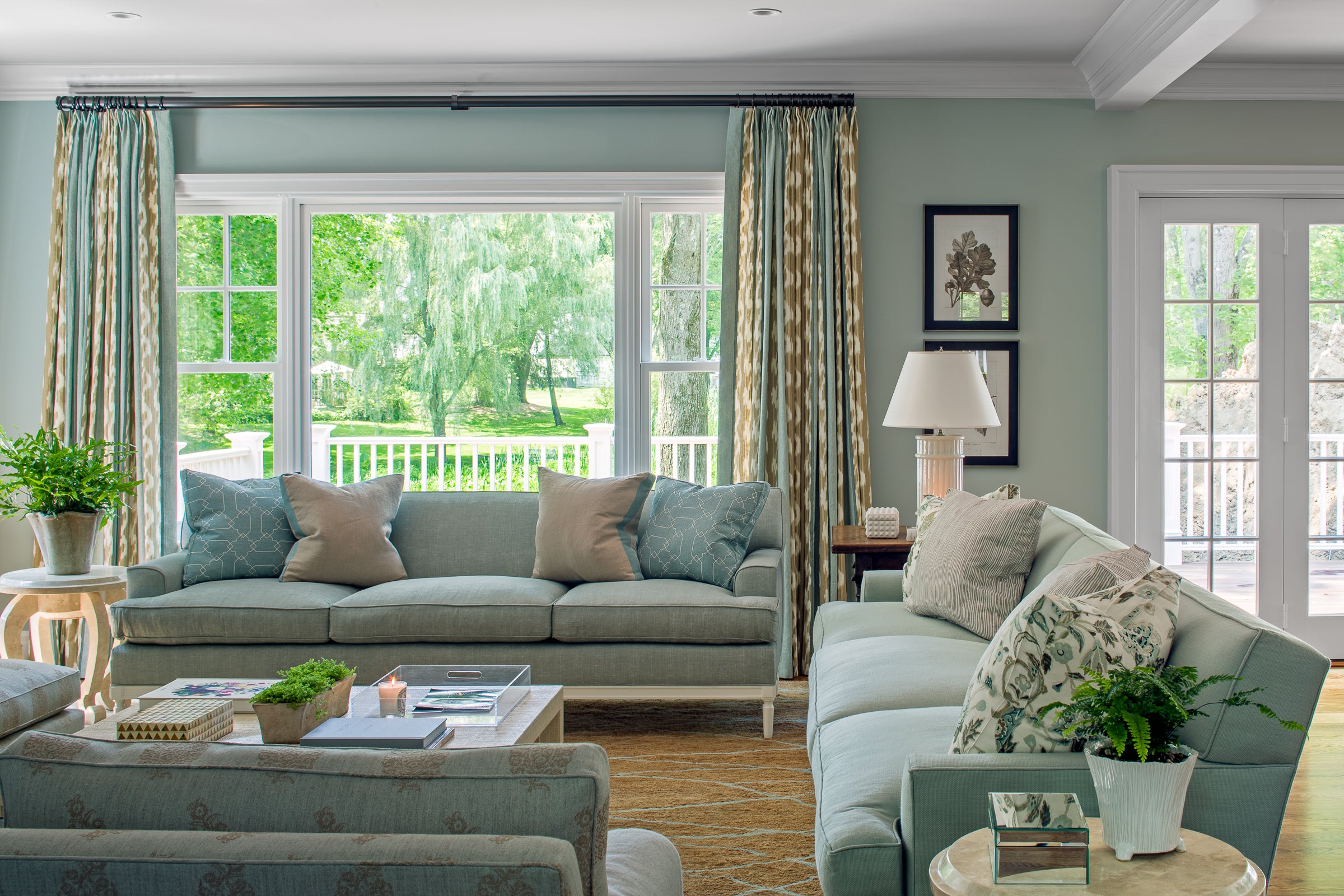 Traditional Living Room