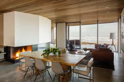  Coastal Beach House Dining Room. Arch Cape by JHL Design.