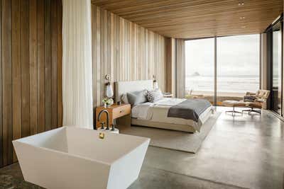  Modern Beach House Bedroom. Arch Cape by JHL Design.