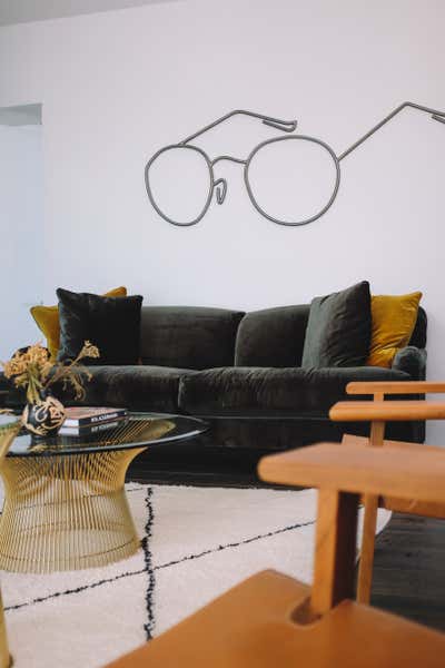 Eclectic Living Room. BP Apartment  by Desiree Casoni.