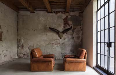  Rustic Industrial Family Home Meeting Room. CHARCOAL FACTORY by Michael Del Piero Good Design.
