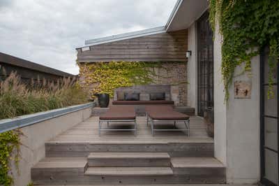  Industrial Patio and Deck. CHARCOAL FACTORY by Michael Del Piero Good Design.