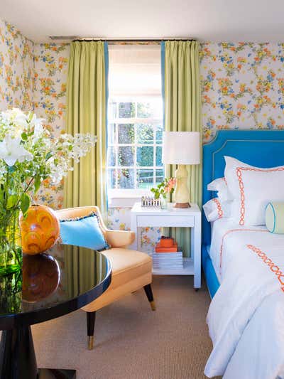  Transitional Coastal Vacation Home Bedroom. Nantucket Residence by Gary McBournie Inc..
