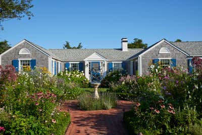  Coastal Vacation Home Exterior. Nantucket Residence by Gary McBournie Inc..