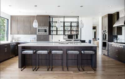 Modern Vacation Home Kitchen. American Saddler by Jaffa Group.
