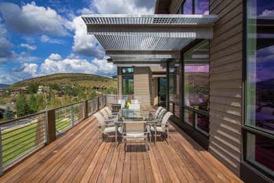  Contemporary Family Home Patio and Deck. Fairway Hills by Jaffa Group.