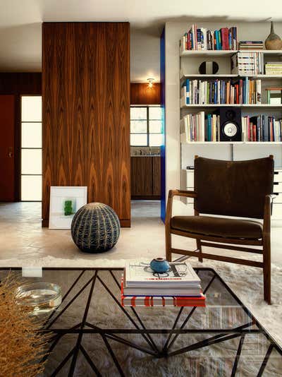  Mid-Century Modern Family Home Living Room. Hill House III by The Archers.