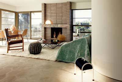  Mid-Century Modern Family Home Living Room. Hill House III by The Archers.