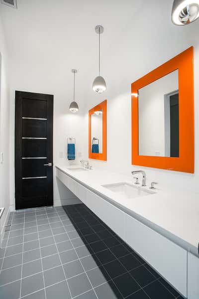  Modern Vacation Home Bathroom. Glenwild by Jaffa Group.