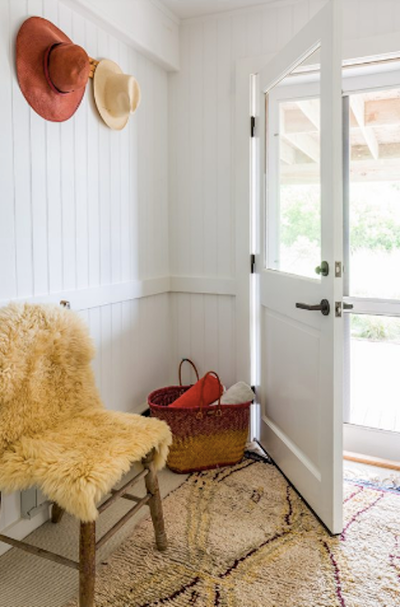  Coastal Rustic Beach House Entry and Hall. Beach Cottage by Laura Santos Interiors.