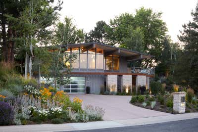  Mid-Century Modern Family Home Exterior. Mid-Century Modern Arvada by Comstock Design.
