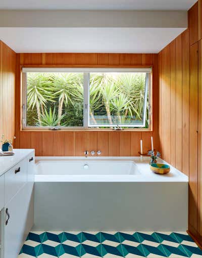  Mid-Century Modern Family Home Bathroom. Los Feliz Hills by Carter Design.