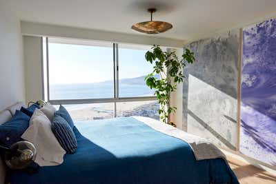  Coastal Apartment Bedroom. Santa Monica by Carter Design.