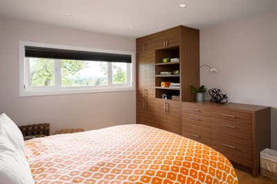  Bachelor Pad Bedroom. Oro by Jenny Martin Design.