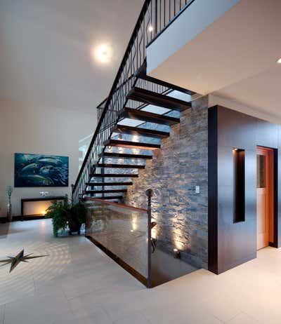  Contemporary Vacation Home Entry and Hall. Broadview by Jenny Martin Design.