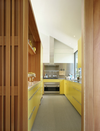  Contemporary Vacation Home Kitchen. East Hampton House by Pepe Lopez Design Inc..