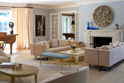 Eclectic Vacation Home Living Room. Georgica Residence by Pierce Allen .