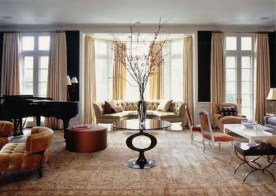  Traditional Family Home Living Room. New England House by Pierce Allen .