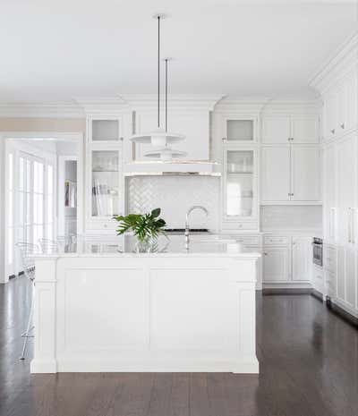  Contemporary Family Home Kitchen. Rumson New Modern by Chango & Co..
