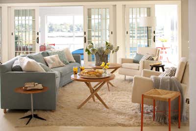  Coastal Family Home Living Room. New England Cottage by Pierce Allen .