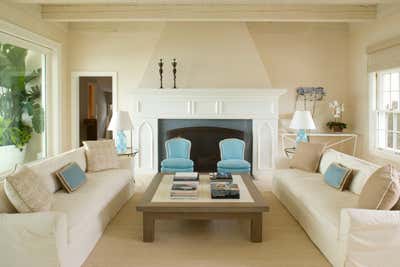  Traditional Vacation Home Living Room. East Hampton Mansion by Pierce Allen .