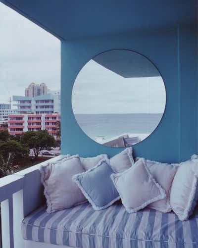  Coastal Apartment Patio and Deck. Miami Residence by Pierce Allen .