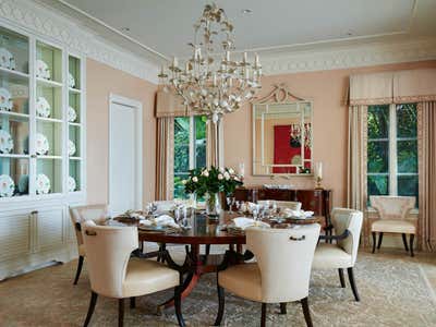 Transitional Vacation Home Dining Room. Intercoastal Spender by Linda Ruderman Interiors.