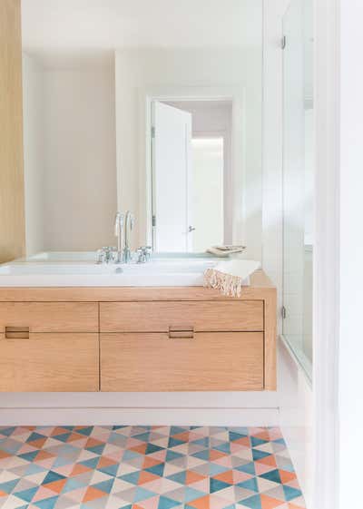  Country Bathroom. Client Of The Mid Century by Amber Interiors.