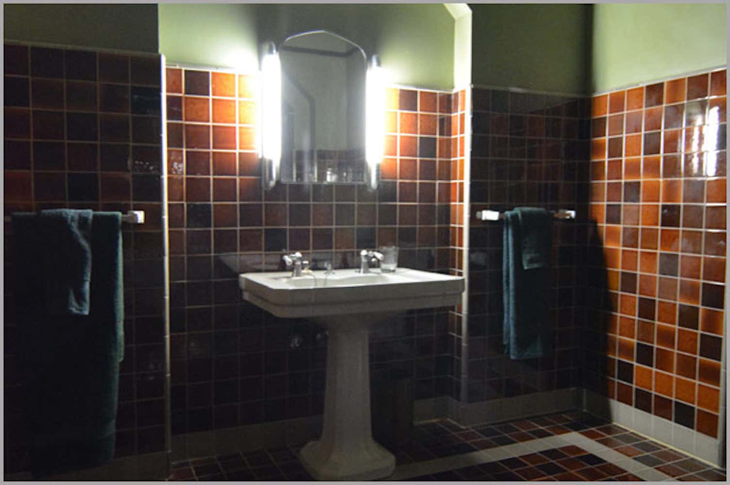 Mid-Century Modern Bathroom