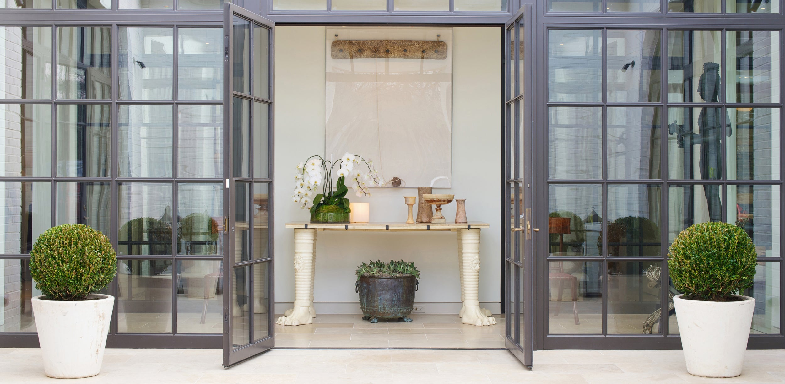 Contemporary Entry and Hall