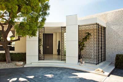  Mid-Century Modern Family Home Exterior. Trousdale Home by Clements Design.
