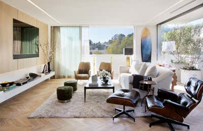  Mid-Century Modern Family Home Living Room. Hollywood Hills by Adam Hunter Inc.
