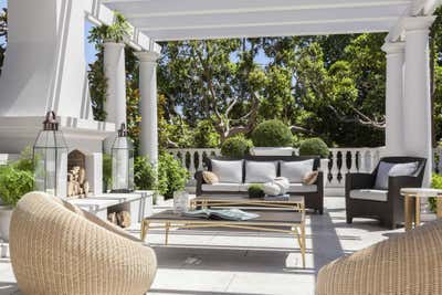  Transitional Family Home Patio and Deck. Melbourne Masterpiece by Thomas Hamel & Associates.