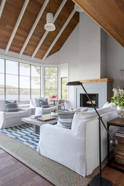  Modern Vacation Home Living Room. Berkshire Lake House by Chango & Co..