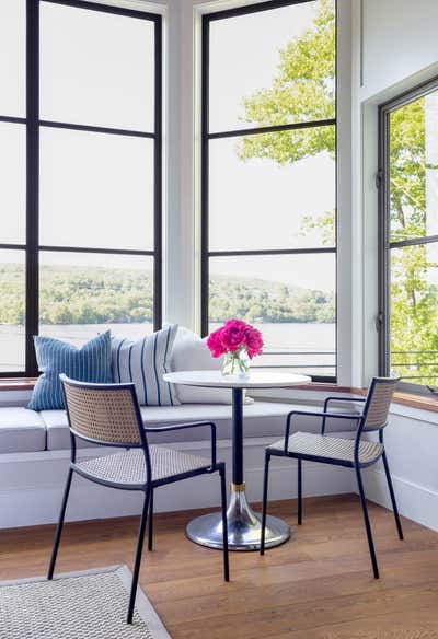  Modern Vacation Home Living Room. Berkshire Lake House by Chango & Co..