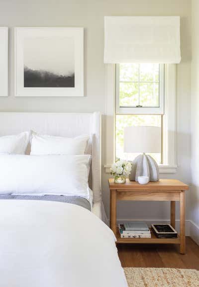  Modern Vacation Home Bedroom. Berkshire Lake House by Chango & Co..