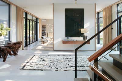 Contemporary Entry and Hall. Amagansett by Formarch.