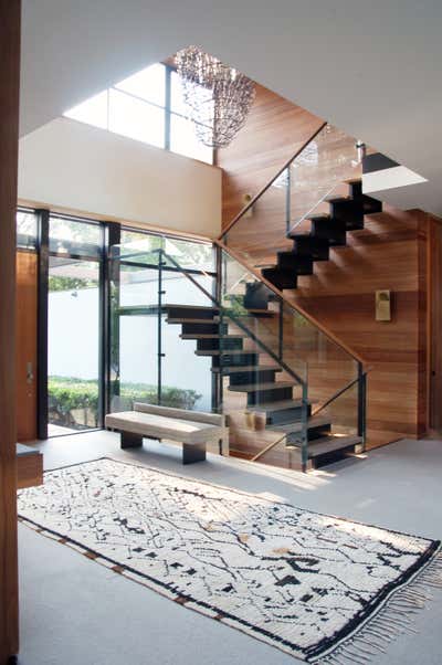  Contemporary Beach House Entry and Hall. Amagansett by Formarch.