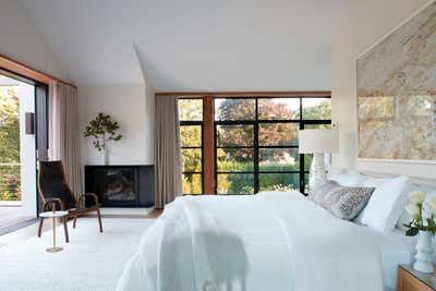  Contemporary Mid-Century Modern Beach House Bedroom. Amagansett by Formarch.