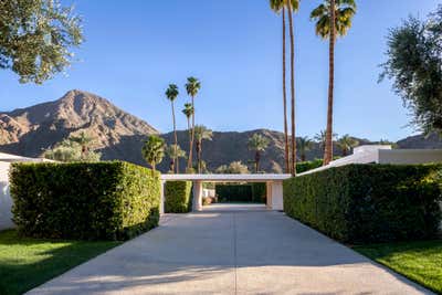  Mid-Century Modern Family Home Exterior. Indian Wells Villa by Formarch.