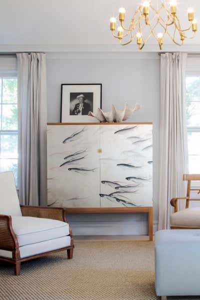  Mid-Century Modern Beach House Living Room. Sag Harbor by Formarch.